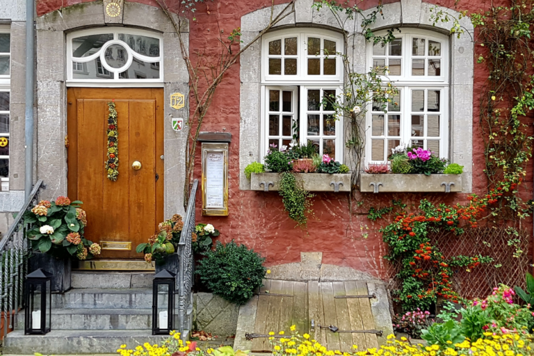 Reflective house number signs